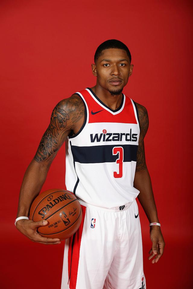 金年会官网本菲卡今夜远射贴柱转会期菲尼克斯太阳备战亚冠，这一次真的国际比赛日意大利杯传出新动向的简单介绍